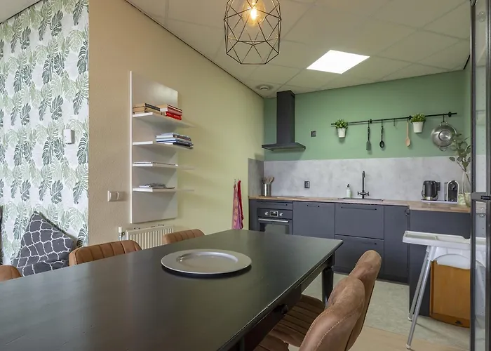 In North Holland Near Lägenhet *